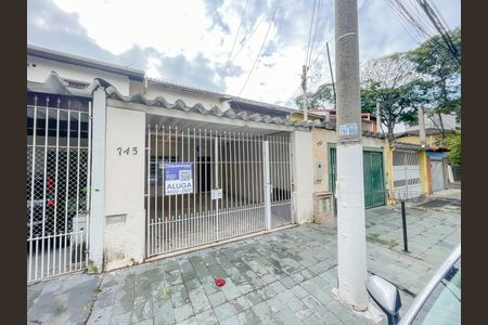 Casa para alugar com 145m², 2 quartos e 2 vagasFachada