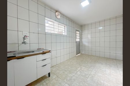 Casa para alugar com 145m², 2 quartos e 2 vagasCozinha