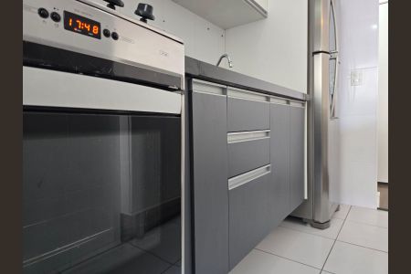 Apartamento para alugar com 68m², 2 quartos e 1 vagaCozinha 