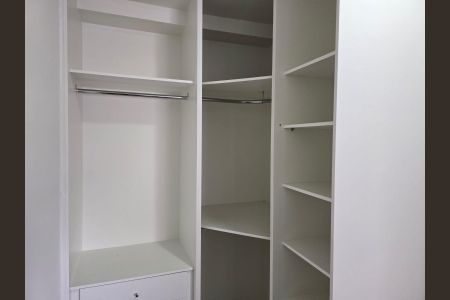 Apartamento para alugar com 68m², 2 quartos e 1 vagaSuíte 