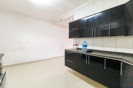 Casa para alugar com 125m², 2 quartos e 8 vagasCozinha