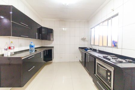 Casa para alugar com 125m², 2 quartos e 8 vagasCozinha