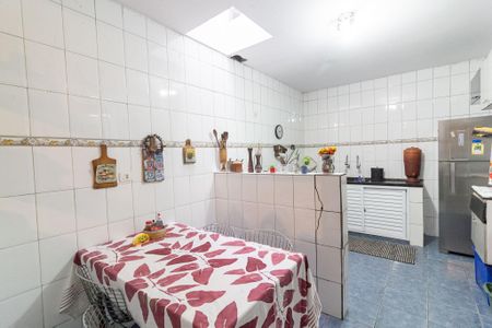 Casa para alugar com 280m², 3 quartos e 2 vagas Casa para alugar com 280m², 3 quartos e 2 vagasCozinha