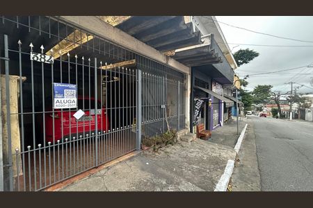 Casa para alugar com 280m², 3 quartos e 2 vagas Casa para alugar com 280m², 3 quartos e 2 vagasFachada