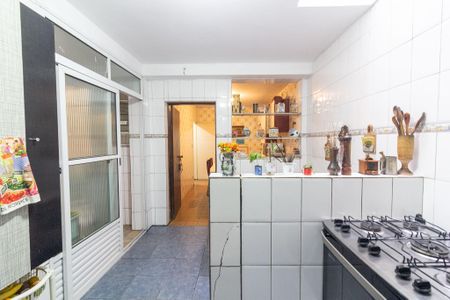 Casa para alugar com 280m², 3 quartos e 2 vagas Casa para alugar com 280m², 3 quartos e 2 vagasCozinha
