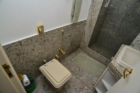 Apartamento à venda com 334m², 4 quartos e 6 vagasBanheiro Suíte 1