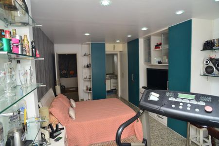 Apartamento à venda com 334m², 4 quartos e 6 vagasSuíte 2