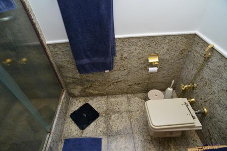 Apartamento à venda com 334m², 4 quartos e 6 vagasBanheiro Suíte Principal