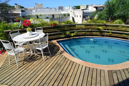 Apartamento à venda com 334m², 4 quartos e 6 vagasPiscina