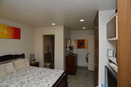Apartamento à venda com 334m², 4 quartos e 6 vagasSuíte 1