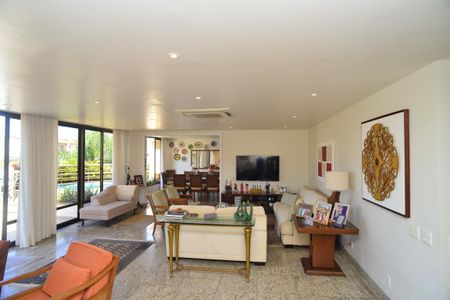 Apartamento à venda com 334m², 4 quartos e 6 vagasSala