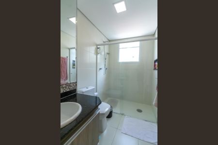 Apartamento à venda com 101m², 3 quartos e 2 vagas Apartamento à venda com 101m², 3 quartos e 2 vagasBanheiro da Suíte