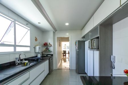 Apartamento à venda com 101m², 3 quartos e 2 vagas Apartamento à venda com 101m², 3 quartos e 2 vagasCozinha
