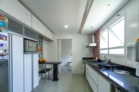 Apartamento à venda com 101m², 3 quartos e 2 vagas Apartamento à venda com 101m², 3 quartos e 2 vagasCozinha