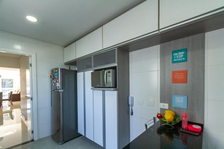 Apartamento à venda com 101m², 3 quartos e 2 vagas Apartamento à venda com 101m², 3 quartos e 2 vagasCozinha