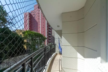 Apartamento à venda com 101m², 3 quartos e 2 vagas Apartamento à venda com 101m², 3 quartos e 2 vagasVaranda