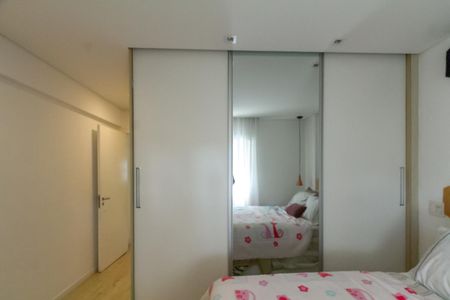 Apartamento à venda com 101m², 3 quartos e 2 vagas Apartamento à venda com 101m², 3 quartos e 2 vagasSuíte