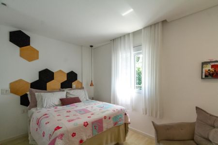 Apartamento à venda com 101m², 3 quartos e 2 vagas Apartamento à venda com 101m², 3 quartos e 2 vagasSuíte