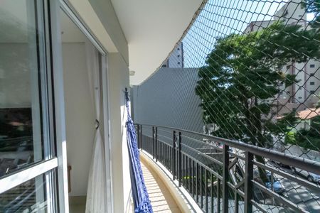 Apartamento à venda com 101m², 3 quartos e 2 vagas Apartamento à venda com 101m², 3 quartos e 2 vagasVaranda