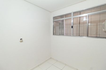 Quarto de casa para alugar com 1 quarto, 50m² em Veloso, Osasco