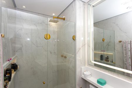 Apartamento à venda com 64m², 2 quartos e 1 vaga Apartamento à venda com 64m², 2 quartos e 1 vagaBanheiro da Suíte