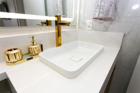 Apartamento à venda com 64m², 2 quartos e 1 vaga Apartamento à venda com 64m², 2 quartos e 1 vagaBanheiro da Suíte