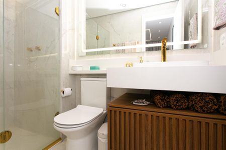 Apartamento à venda com 64m², 2 quartos e 1 vaga Apartamento à venda com 64m², 2 quartos e 1 vagaBanheiro da Suíte