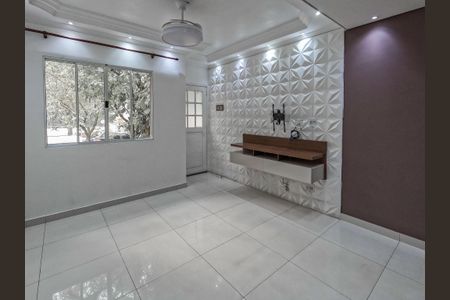 Casa de Condomínio para alugar com 2 quartos, 121m² em Jardim Jaragua, São Paulo