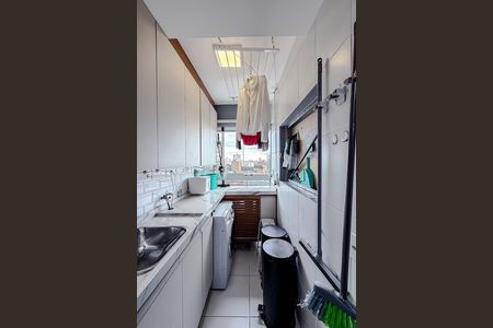 Apartamento à venda com 64m², 1 quarto e 2 vagas Apartamento à venda com 64m², 1 quarto e 2 vagasÁrea de Serviço