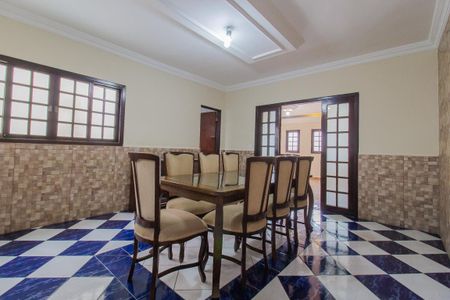 Casa para alugar com 247m², 3 quartos e 4 vagasSala de jantar