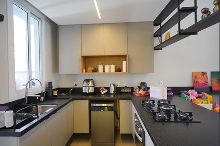 Cozinha de casa à venda com 2 quartos, 100m² em Hípica, Porto Alegre