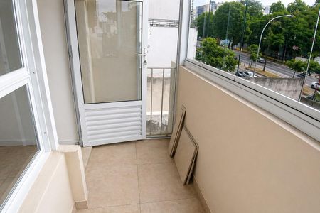 Apartamento para alugar com 75m², 2 quartos e 1 vagaVaranda