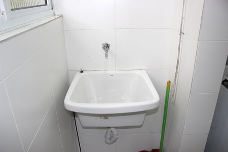 Apartamento para alugar com 75m², 2 quartos e 1 vagaÁrea de Serviço