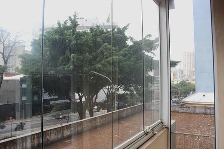 Apartamento para alugar com 75m², 2 quartos e 1 vagaVaranda