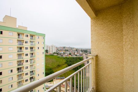 Varanda da sala de apartamento para alugar com 2 quartos, 58m² em Vila Falchi, Mauá