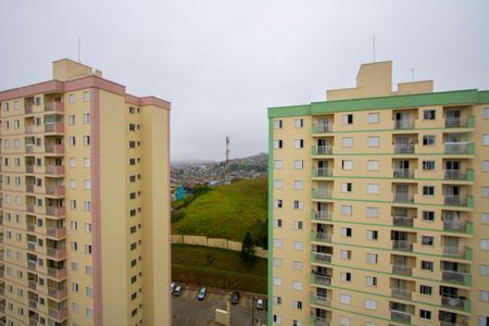 Vista da sala de apartamento para alugar com 2 quartos, 58m² em Vila Falchi, Mauá