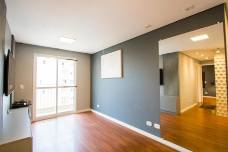 Sala de apartamento para alugar com 2 quartos, 58m² em Vila Falchi, Mauá