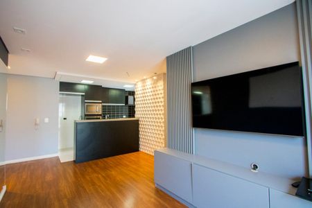 Sala de apartamento para alugar com 2 quartos, 58m² em Vila Falchi, Mauá