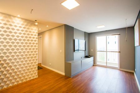 Sala de apartamento para alugar com 2 quartos, 58m² em Vila Falchi, Mauá