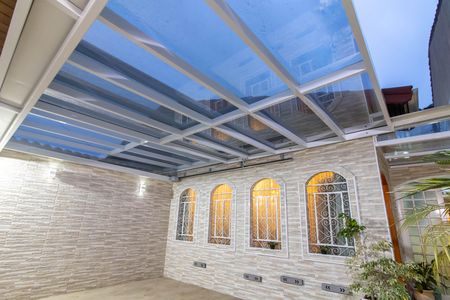 Casa à venda com 175m², 3 quartos e 3 vagasCobertura Retratil 
