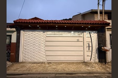 Fachada de casa à venda com 3 quartos, 175m² em Jardim Santa Clara, Guarulhos