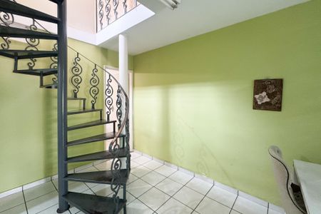 Casa à venda com 120m², 3 quartos e 2 vagasEscritório