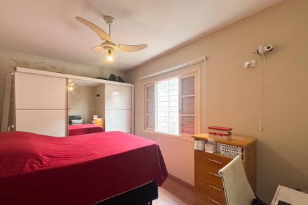 Casa à venda com 120m², 3 quartos e 2 vagasQuarto 2