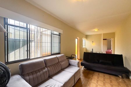 Casa à venda com 120m², 3 quartos e 2 vagasSala