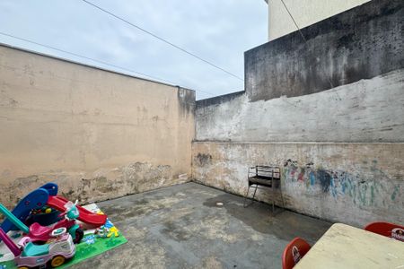 Casa à venda com 120m², 3 quartos e 2 vagasQuintal 