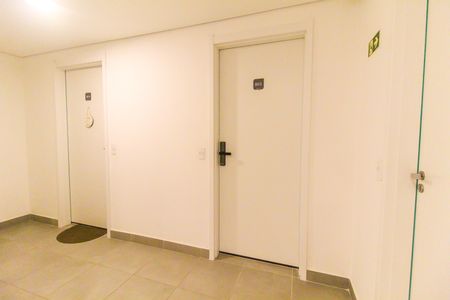 Apartamento para alugar com 32m², 2 quartos e sem vaga Apartamento para alugar com 32m², 2 quartos e sem vagaHall