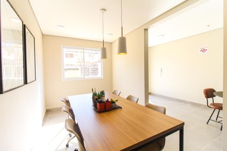 Apartamento para alugar com 32m², 2 quartos e sem vaga Apartamento para alugar com 32m², 2 quartos e sem vagaCoworking