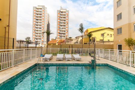 Apartamento para alugar com 32m², 2 quartos e sem vaga Apartamento para alugar com 32m², 2 quartos e sem vagaÁrea comum - Piscina
