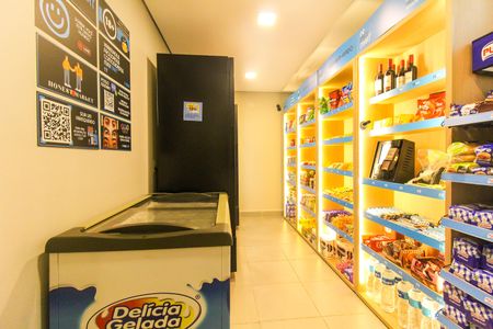 Apartamento para alugar com 32m², 2 quartos e sem vaga Apartamento para alugar com 32m², 2 quartos e sem vagaMini Mercado