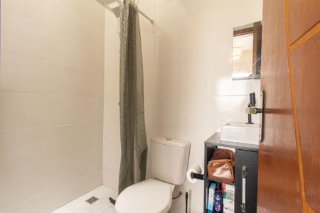 Casa para alugar com 87m², 2 quartos e 2 vagas Casa para alugar com 87m², 2 quartos e 2 vagasBanheiro da Suite